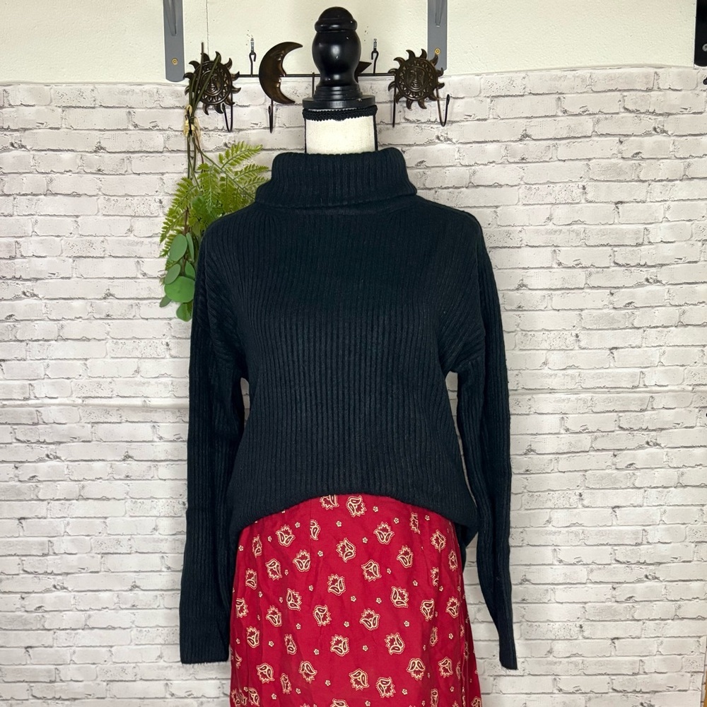 VICI Black Ribbed Stretch Turtleneck Sweater